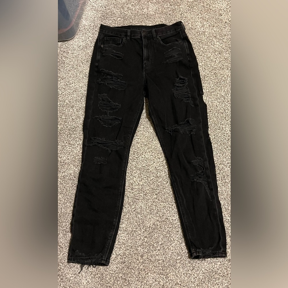 American eagle black ripped jeans.